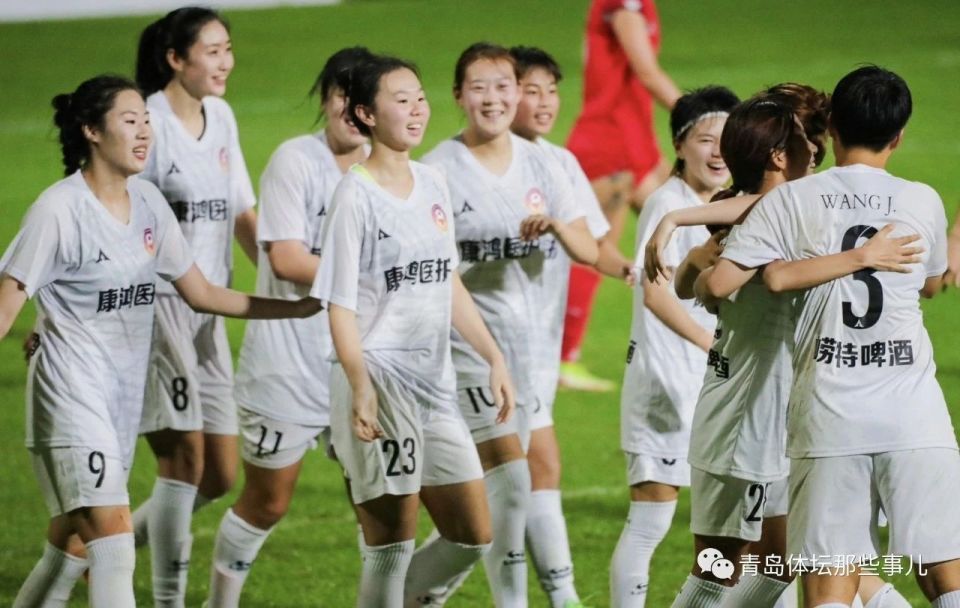 包含中国女足再次夺冠，实力备受瞩目在国际女足领域的词条