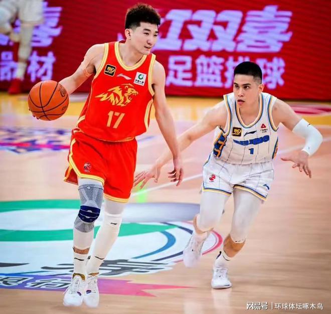 北京男篮精彩绝伦，强势击败山西队(北京男篮精彩绝伦,强势击败山西队队员)