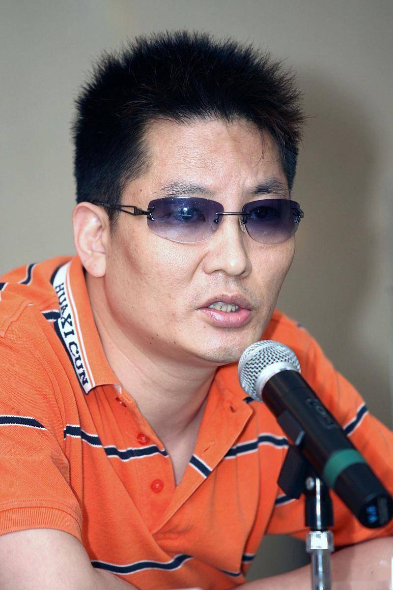 包含黄健翔：抓紧换帅不然世预赛要出事，不能再下跌了的词条
