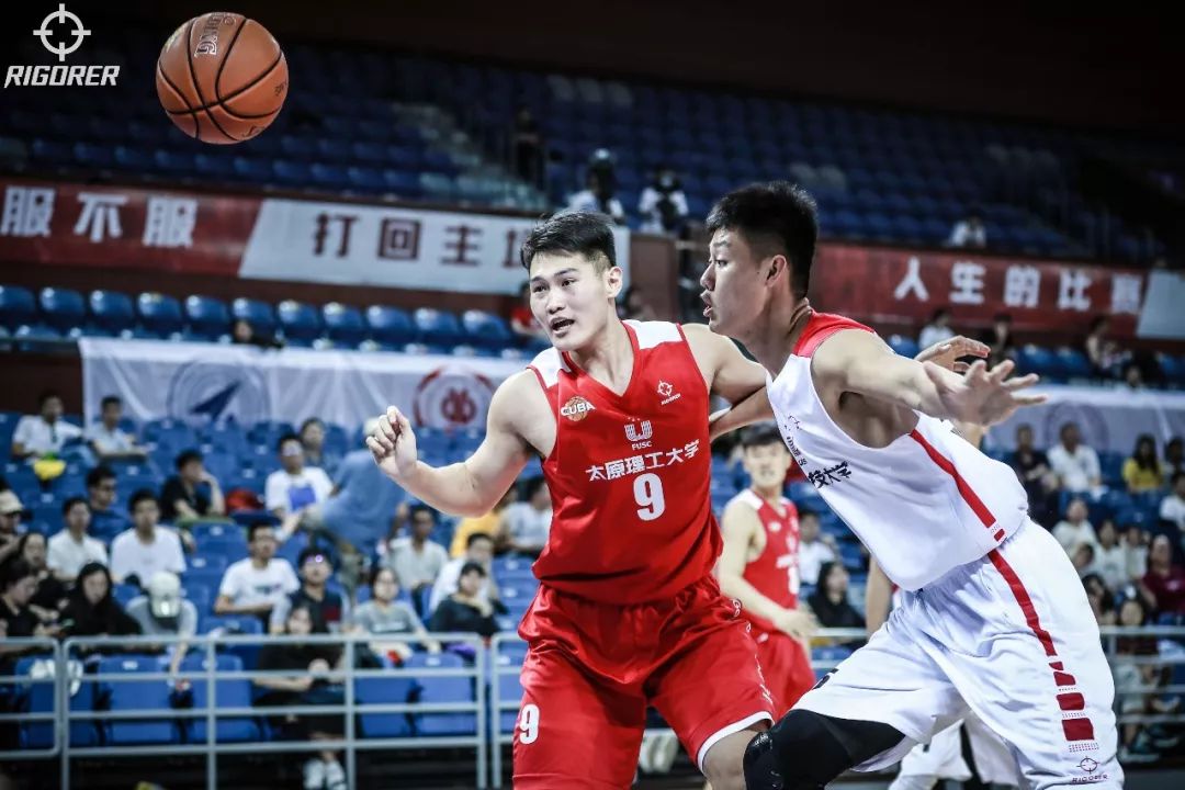 开云体育-FIBA三篮官方晒精彩瞬间：这里是禁飞区，吴星锐献上空中封盖(来自海南的宁波大学扣篮王吴星锐)