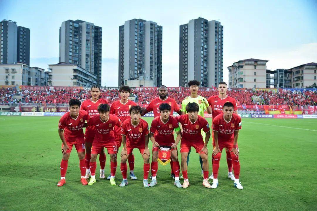 开云体育-中甲联赛：广州豹客场爆冷，辽宁铁人强势领跑，重庆铜梁龙稳居前二(2025中甲积分榜最新积分)