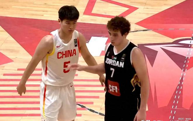 关于FIBA晒张博源赛场瞬间：期待中国U19男篮在世界杯有精彩表现的信息