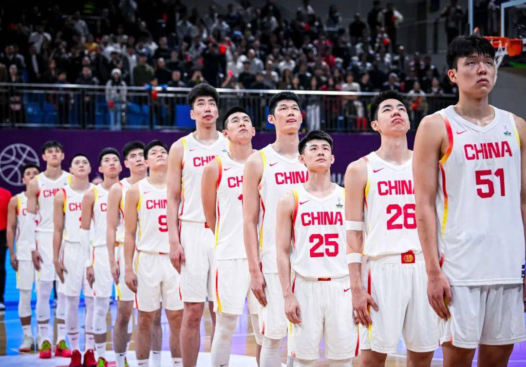包含廖三宁17+6杨瀚森5中0中国男篮不敌马刺的词条